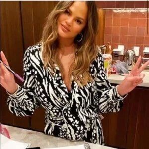 Veronica Beard Clive Zebra-Print Blouse in Black